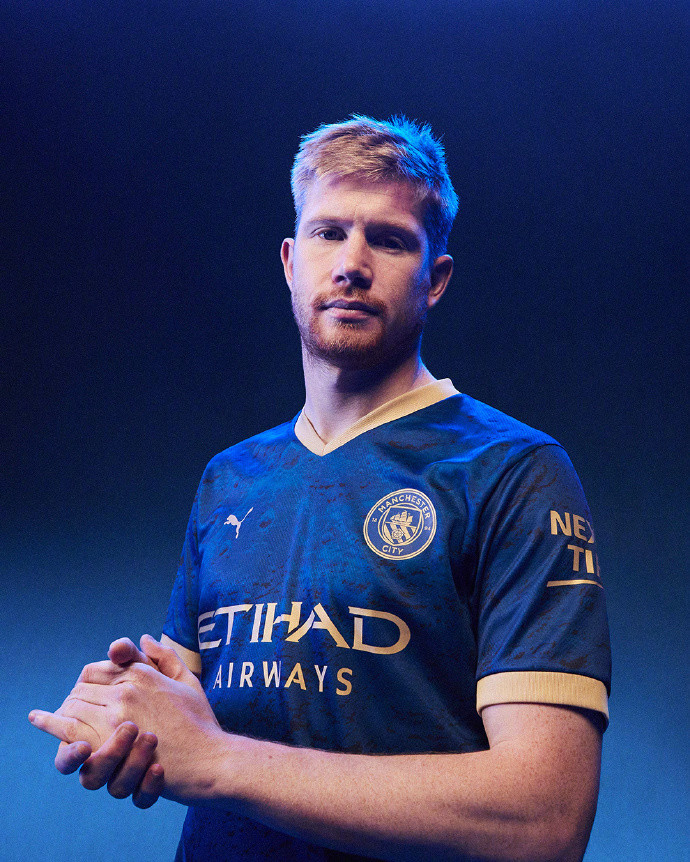 剑南春｜巴萨4-2塞尔塔，莱万戴帽，亚马尔破门，德容染红（剑南春｜巴萨4-2力克塞尔塔：莱万帽子戏法，亚马尔进球，德容染红）