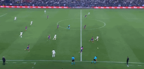 名宿：在我看来莱奥是边锋不是前锋；他配得上米兰10号球衣（名宿：莱奥更像边锋而非前锋，配得上米兰10号战袍）