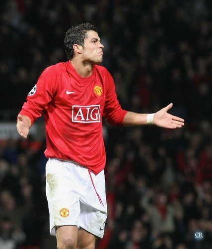 半场战报：汉堡0-1云达不莱梅，斯特奇破门（半场比分：汉堡0-1云达不莱梅，斯特奇先拔头筹）