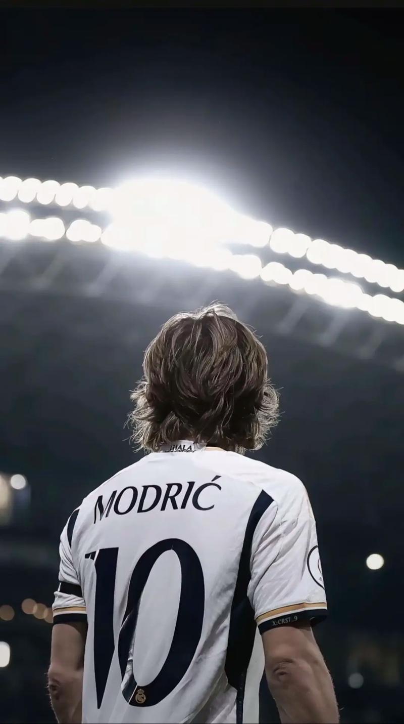 法甲半场：李刚仁破门，拉莫斯失良机，巴黎1-0勒阿弗尔（半场战报：李刚仁破门，拉莫斯错失良机，巴黎暂1-0领先勒阿弗尔）