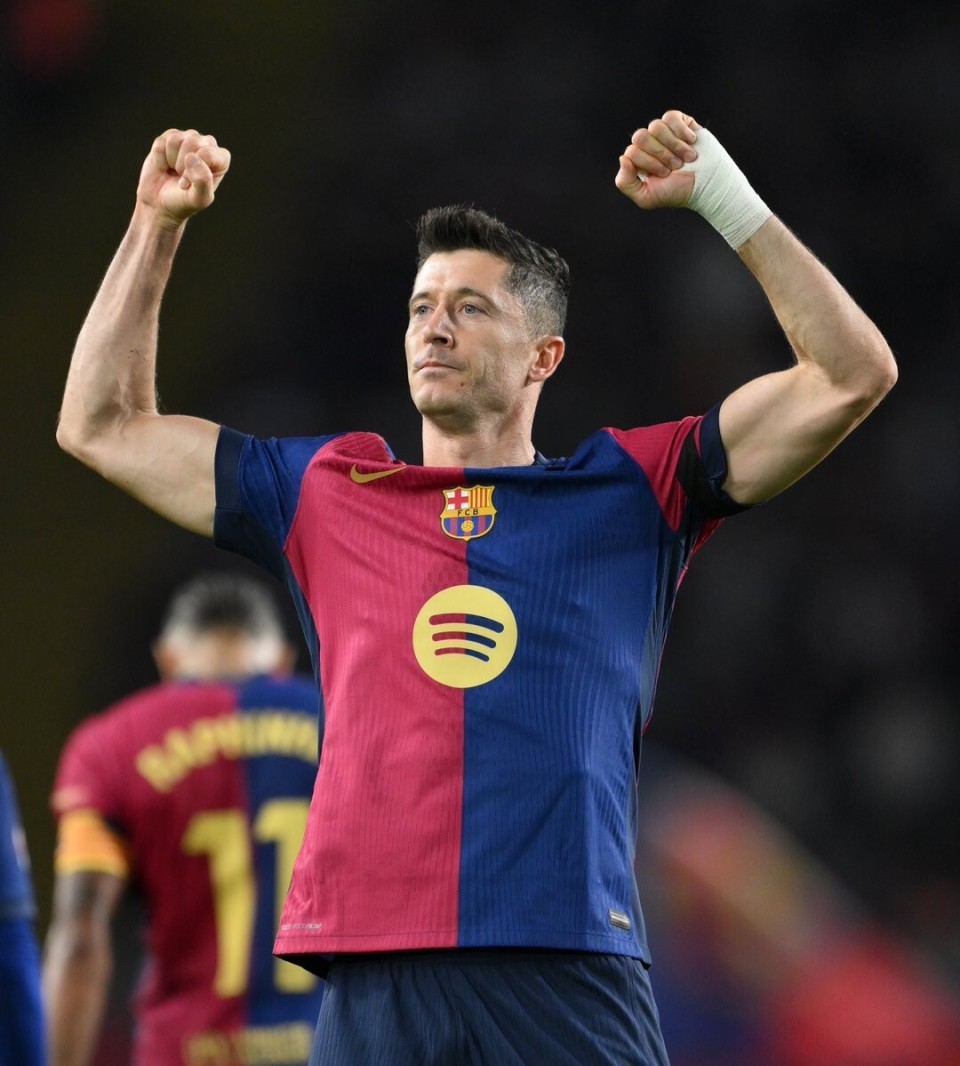 足球报：法比奥已与国安续约至26年底；国安将全主力出征越南（足球报：法比奥与国安续约至2026年底，球队将以全主力远征越南）