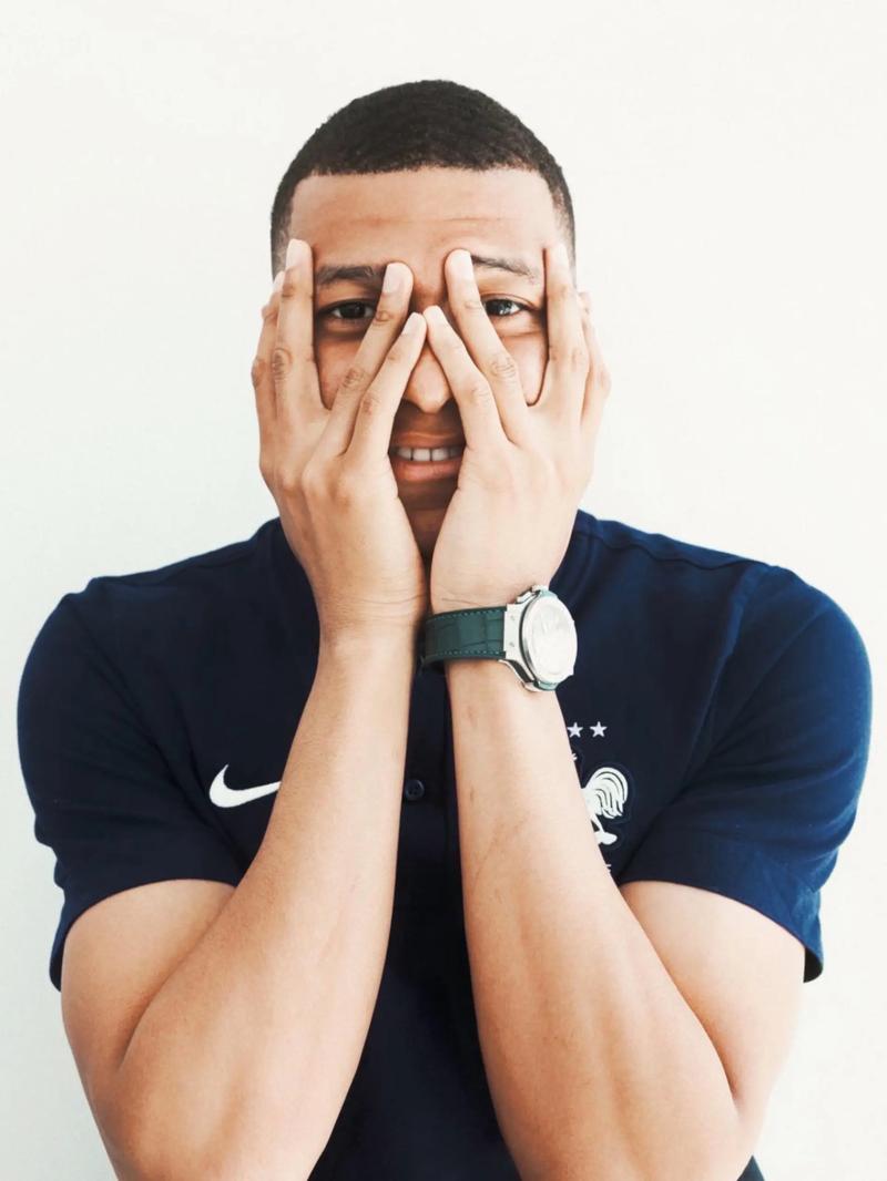 穆帅：我坚信我们还没出局；今天裁判很有风格但水平不高（穆里尼奥：我相信我们尚未出局；今日裁判颇有风格但水平一般）